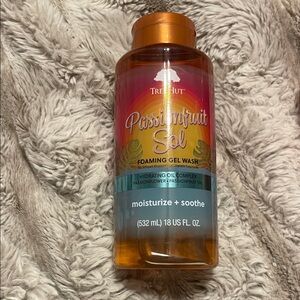 Tree hut Passionfruit Sol Foaming Gel Wash - Orange